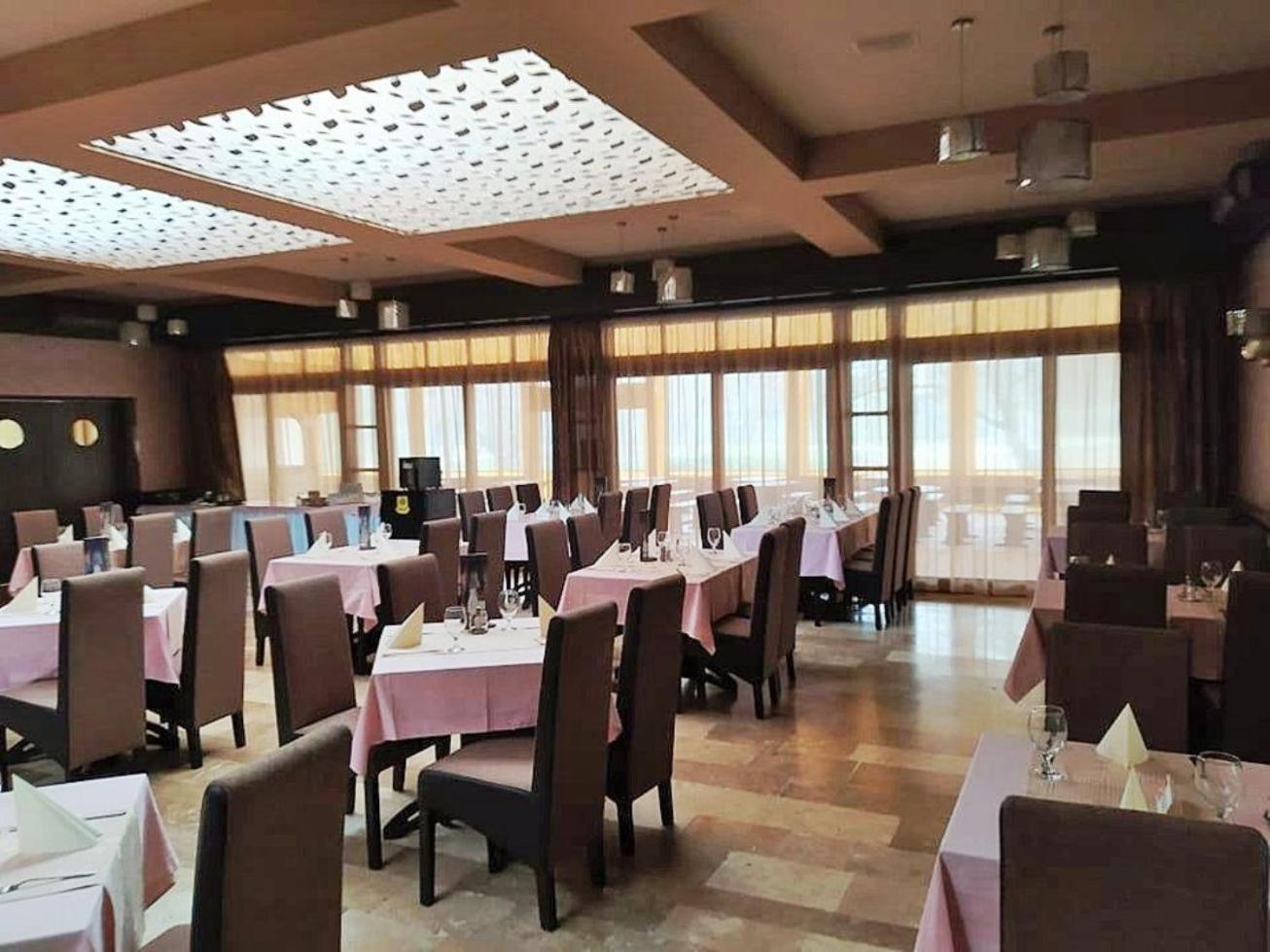 Park Hotel Gyula Ngoại thất bức ảnh
