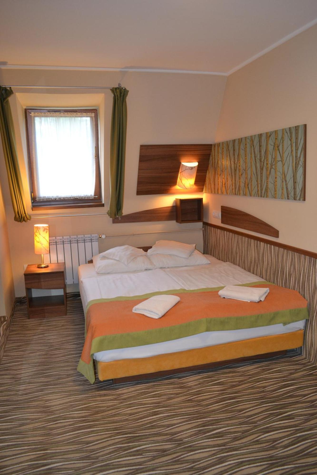 Park Hotel Gyula Ngoại thất bức ảnh